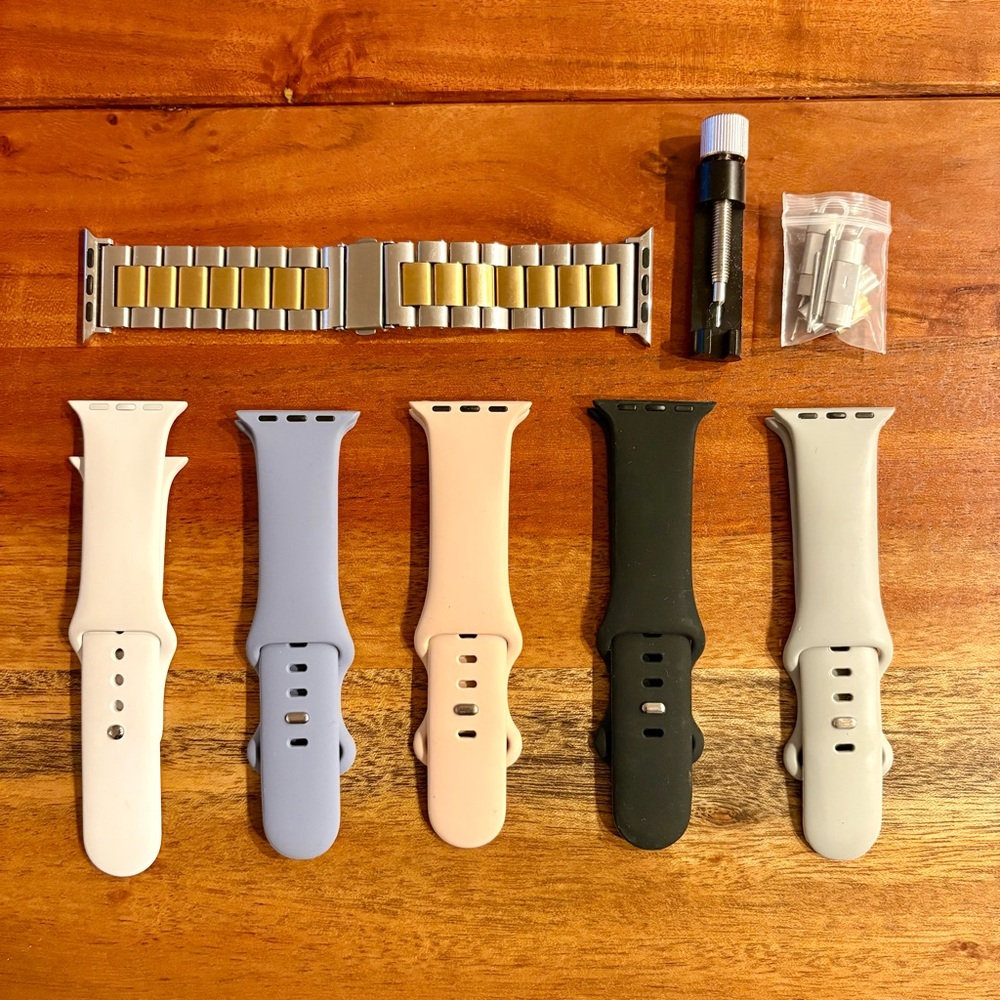 6 - 38/40mm Apple Watch Bands - Silicone and Gold/Silver Stainless Steel